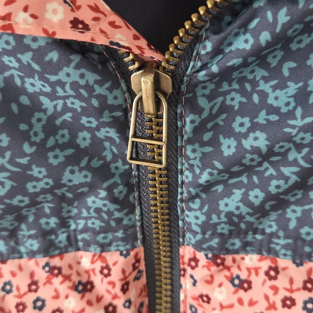 Universal Thread Multicolor Puffer Jacket - Picture 3 of 16